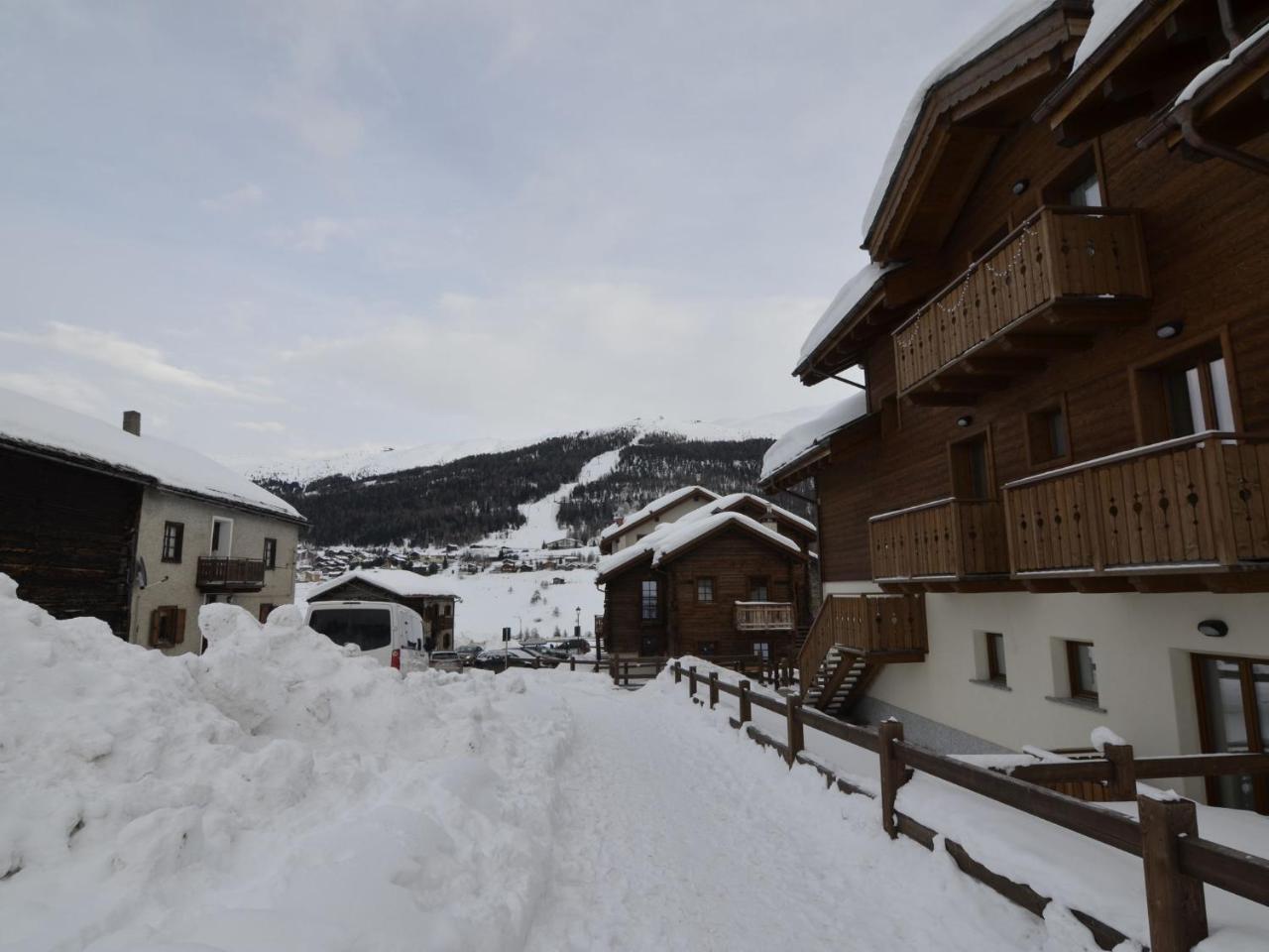 Serene Holiday Home in Livigno Italy near Ski Area Esterno foto